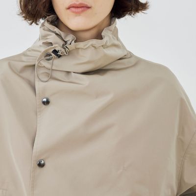 メモリータフタ ハイネックショートブルゾン | GALERIE VIE (Women