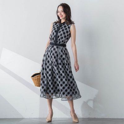 バイアスチェック刺繍ワンピース