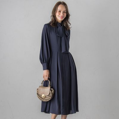 Viaggio blu ジオメトリックプリントボウタイワンピース Viaggio blu ジオメトリックプリントボウタイワンピース