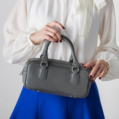 ＜Viaggio Blu (Women)＞【ＢＥＶＩＮＩ】スクエアーバッグ