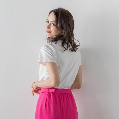 【ＫＥＩＴＡ　ＫＡＷＡＳＡＫＩ　×　Ｖｉａｇｇｉｏ　Ｂｌｕコラボ】フラワープリントＴシャツ≪洗濯機で洗える≫