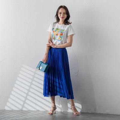 【ＫＥＩＴＡ　ＫＡＷＡＳＡＫＩ　×　Ｖｉａｇｇｉｏ　Ｂｌｕコラボ】フラワープリントＴシャツ≪洗濯機で洗える≫
