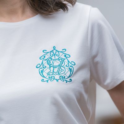 【ＷＥＢ限定】３５ｔｈ　Ａｎｎｉｖｅｒｓａｒｙロゴ刺繍Ｔシャツ≪洗濯機で洗える≫