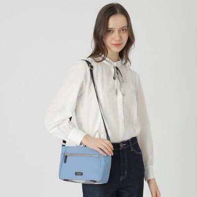 ひーちゃん ⭐️ブルーレーベルクレストブリッジ ショルダーバッグ パーシャルクレストブリッジチェックナイロンミニショルダー | BLUE