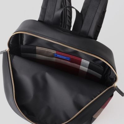 ブルーレーベル クレストブリッジ リュック チェック ナイロン ブラック パーシャルクレストブリッジチェックナイロンバックパック | BLUE