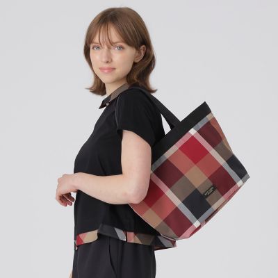 一部店舗限定】クレストブリッジチェックトート | BLUE LABEL