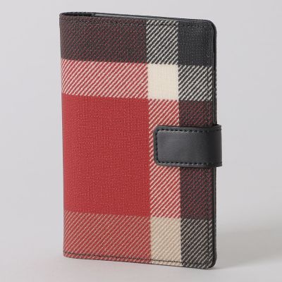 ＜BLUE LABEL CRESTBRIDGE (Women)＞クレストブリッジチェックＰＶＣパスポートケース