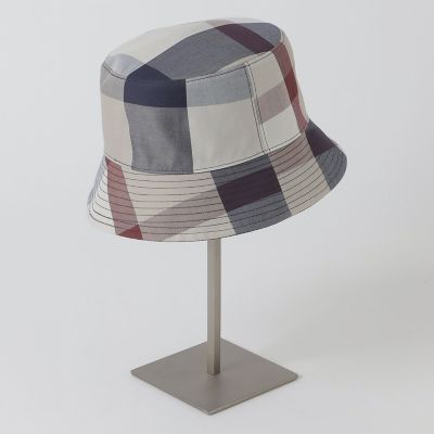 ロゴ刺しゅうリバーシブルバケットハット | BLUE LABEL CRESTBRIDGE