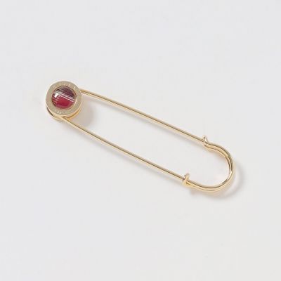 ＜BLUE LABEL CRESTBRIDGE (Women)＞クレストブリッジチェックキルトピンブローチ