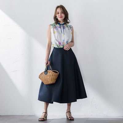 【新品未使用】Viaggio Blu ★ ボタン使いストレートスカート 新品未使用】Viaggio Blu ☆ ボタン使いストレートスカート