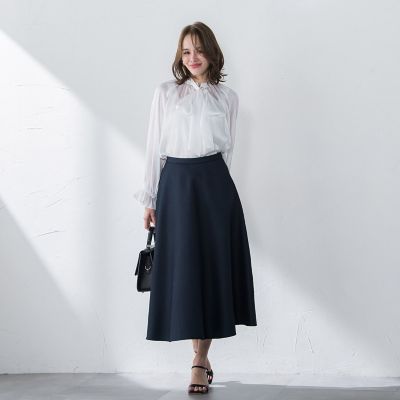 【新品未使用】Viaggio Blu ★ ボタン使いストレートスカート 新品未使用】Viaggio Blu ☆ ボタン使いストレートスカート