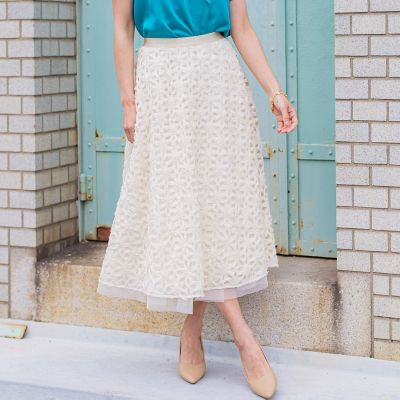 【SALE】Viaggio Blu (Women)/ビアッジョブルー フラワーローブスカート 02オフホワイト ロングスカート【三越伊勢丹/公式】