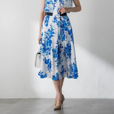 ＜Viaggio Blu (Women)＞【追加生産／カタログ掲載】ビッグフラワーブーケスカート