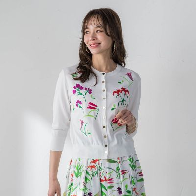 ＜Viaggio Blu (Women)＞【ＫＥＩＴＡ　ＫＡＷＡＳＡＫＩ　×　Ｖｉａｇｇｉｏ　Ｂｌｕコラボ】リリー刺繍カーディガン