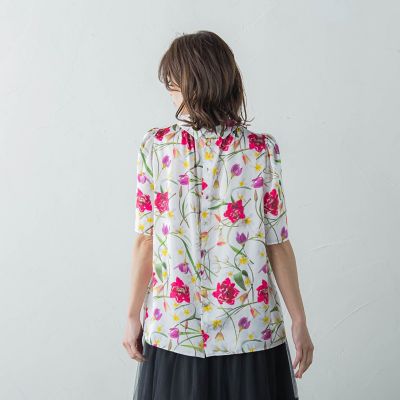 【ＫＥＩＴＡ　ＫＡＷＡＳＡＫＩ　×　Ｖｉａｇｇｉｏ　Ｂｌｕコラボ】Ｗｉｌｄ　ｔｕｌｉｐ　ブラウス