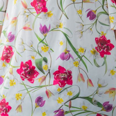 【ＫＥＩＴＡ　ＫＡＷＡＳＡＫＩ　×　Ｖｉａｇｇｉｏ　Ｂｌｕコラボ】Ｗｉｌｄ　ｔｕｌｉｐ　ブラウス