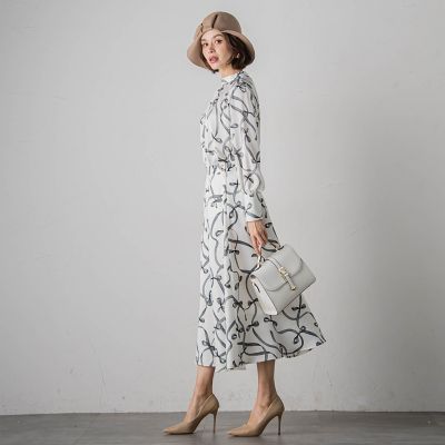 サテンリボンプリントブラウス≪セットアップ対応／洗濯機で洗える≫