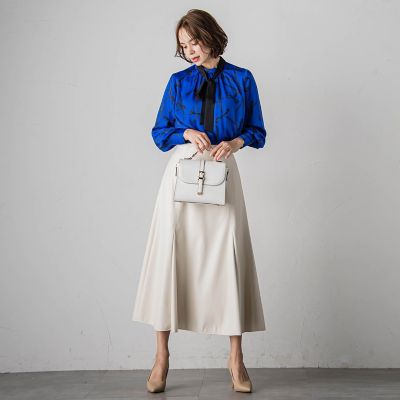 サテンリボンプリントブラウス≪セットアップ対応／洗濯機で洗える≫