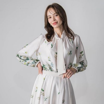 ＜Viaggio Blu (Women)＞クリスマスローズブラウス