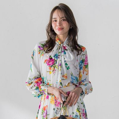 ＜Viaggio Blu (Women)＞ビッグフラワーブーケブラウス