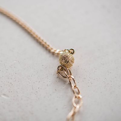 フラワービジューネックレス