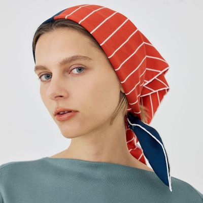 sense the pebble Swan シルクスカーフ | GALERIE