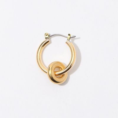ＬＡＵＲＡ　ＬＯＭＢＡＲＤＩ　ＩＳＯＬＡ　ピアス