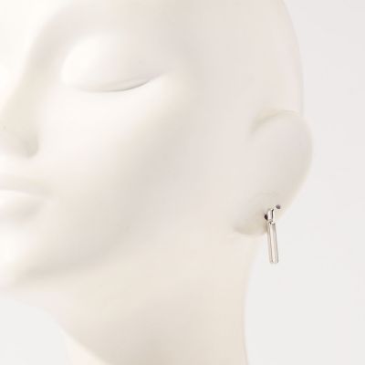 ＬＡＵＲＡ　ＬＯＭＢＡＲＤＩ　ＣＨＩＵＳＡ　ピアス