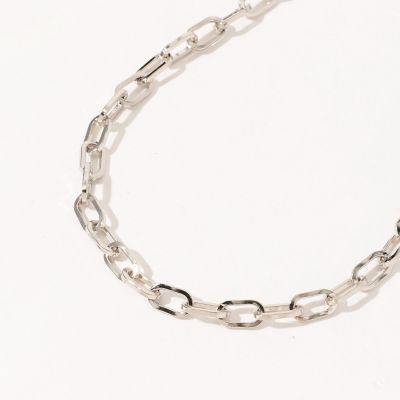 ＬＡＵＲＡ　ＬＯＭＢＡＲＤＩ　ＦＡＲＡ　ＮＥＣＫＬＡＣＥ