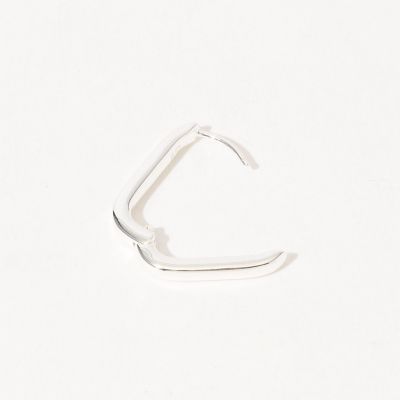 ＬＡＵＲＡ　ＬＯＭＢＡＲＤＩ　ＦＩＳＳＡ　ピアス
