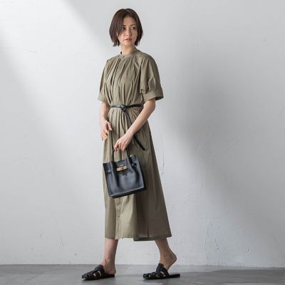 【ＷＥＢ限定】防シワベルト付きネックギャザーワンピース≪洗濯機で洗える≫