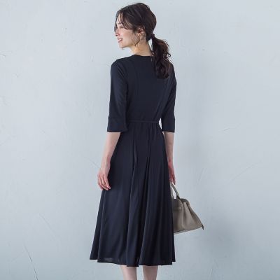 ５分袖フィット＆フレアーワンピース≪洗濯機で洗える≫
