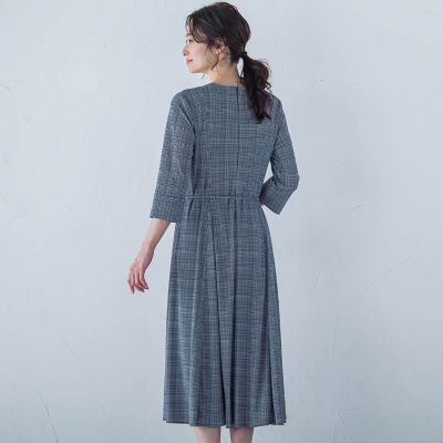 ５分袖フィット＆フレアーワンピース≪洗濯機で洗える≫