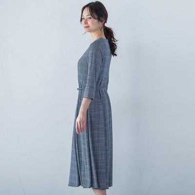 ５分袖フィット＆フレアーワンピース≪洗濯機で洗える≫