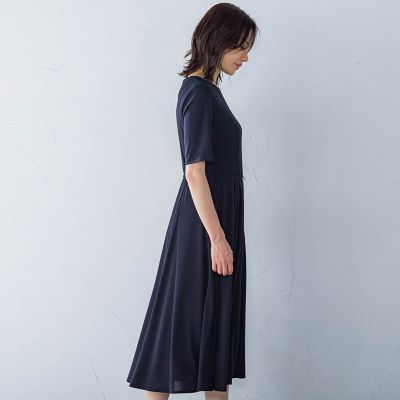 フィットアンドフレアワンピース≪洗濯機で洗える≫