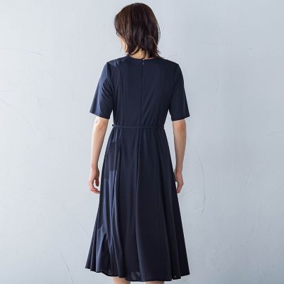 フィットアンドフレアワンピース≪洗濯機で洗える≫