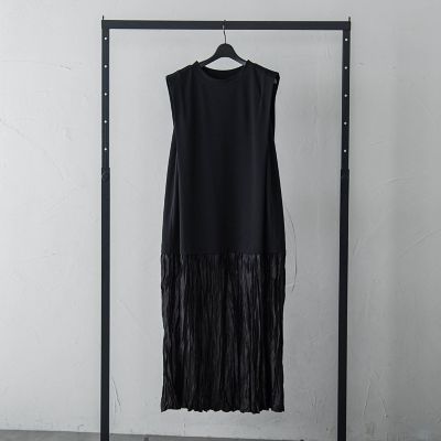 ライフワーク女性)グリッターロゴ裏開きワンピース WEB限定】グリッタープリーツドッキングワンピース≪手洗い