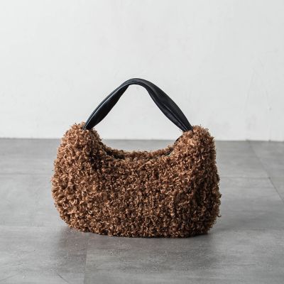 ＜LAUTREAMONT (Women)＞【ＷＥＢ限定】【ＶＩＯＬＡｄ’ＯＲＯ】ＥＬＭＯ　ボアショルダーバッグ　Ｖ－８８２０