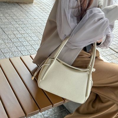 【ＷＥＢ限定】２ＷＡＹフォルムレザーハンドバッグ