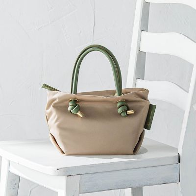 【ＷＥＢ限定】【ＶＩＯＬＡｄ’ＯＲＯ】ノットハンドルナイロントートＸＳ　ＢＩＡＮＣＡ　／　Ｖ－２１９７