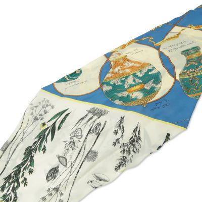 【ｍａｎｉｐｕｒｉ】ダイヤ型シルクスカーフ