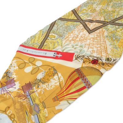 【ｍａｎｉｐｕｒｉ】ダイヤ型シルクスカーフ