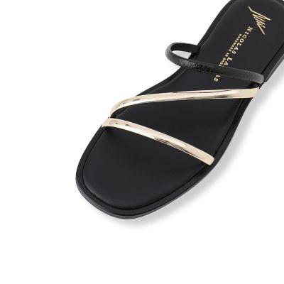 【ＷＥＢ限定】【ＮＩＣＯＬＡＳ　ＬＡＩＮＡＳ】ストラップフラットサンダル