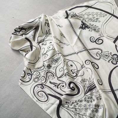【ＷＥＢ限定】【ｍａｎｉｐｕｒｉ】シルクスカーフ８８