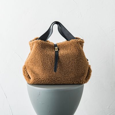 ＜LAUTREAMONT (Women)＞【ＶＩＯＬＡｄ’ＯＲＯ】フェイクムートン　２ＷＡＹトート　ＥＬＭＯ　／　Ｖ－８７７３