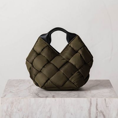 ＜LAUTREAMONT (Women)＞【ＷＥＢ限定】【ＶＩＯＬＡｄ’ＯＲＯ】キルトハンドバッグ　ＥＬＭＯ　／　Ｖ－８６６３