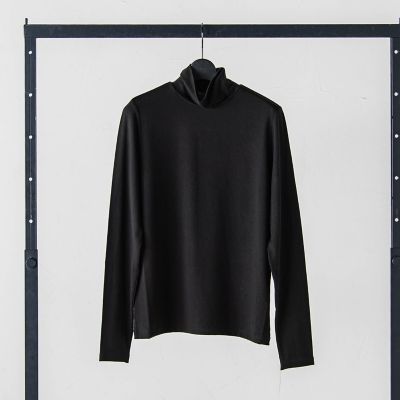 WEB限定】吸湿発熱 なめらかタートルカットソー≪洗える