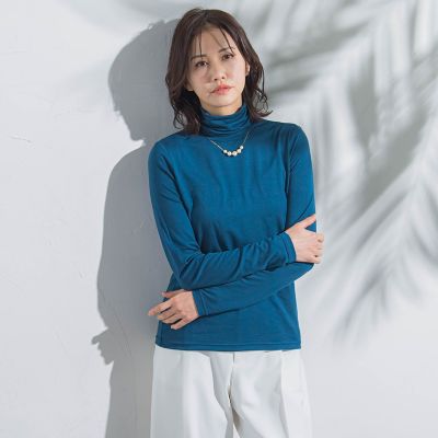 WEB限定】吸湿発熱 なめらかタートルカットソー≪洗える