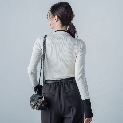 【ＷＥＢ＆一部店舗限定】袖配色モックネックニット