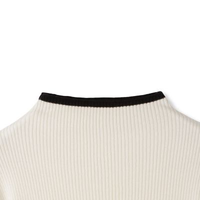 【ＷＥＢ＆一部店舗限定】袖配色モックネックニット